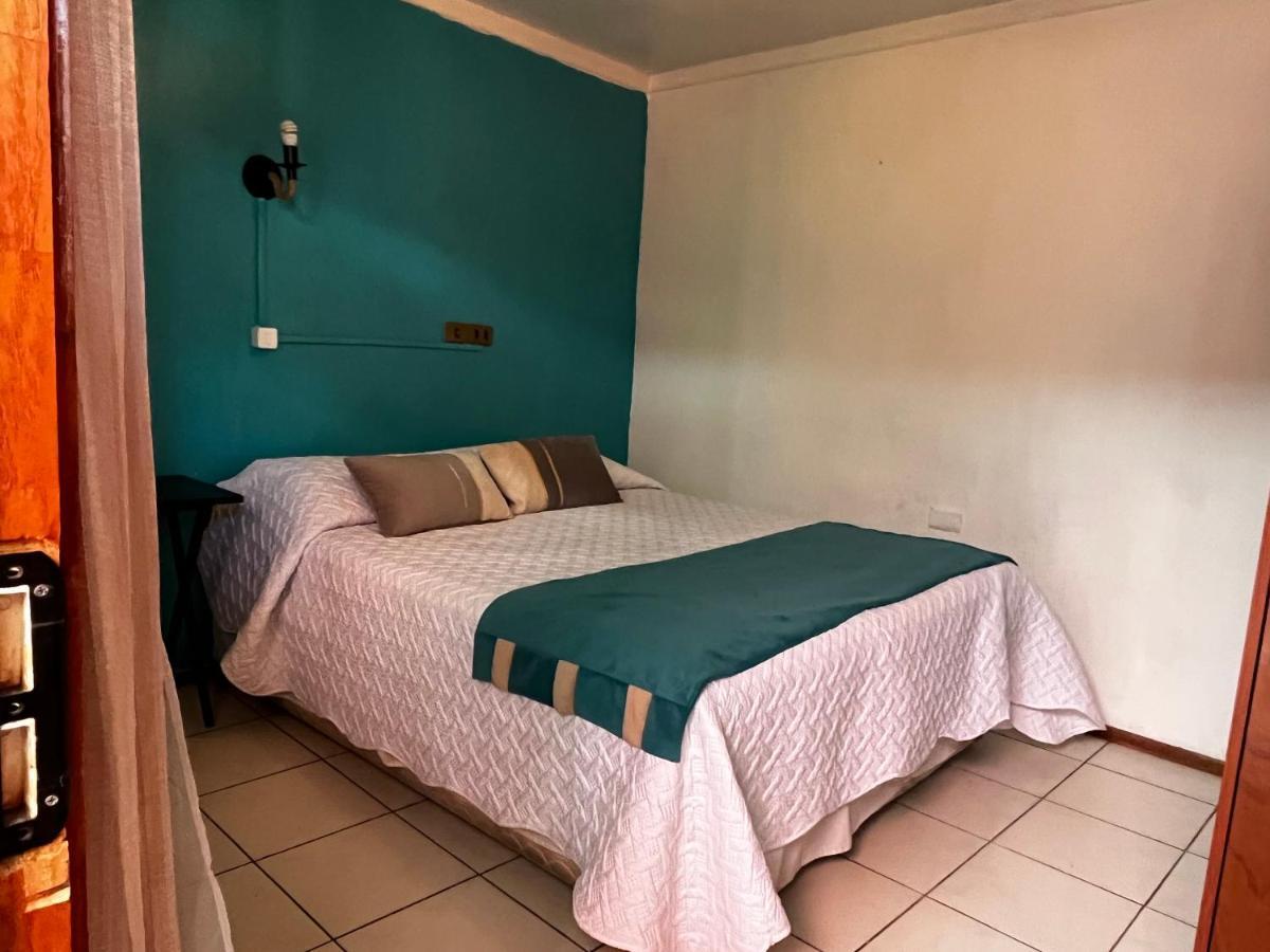 Hostal Avenue Ла-Серена Екстер'єр фото
