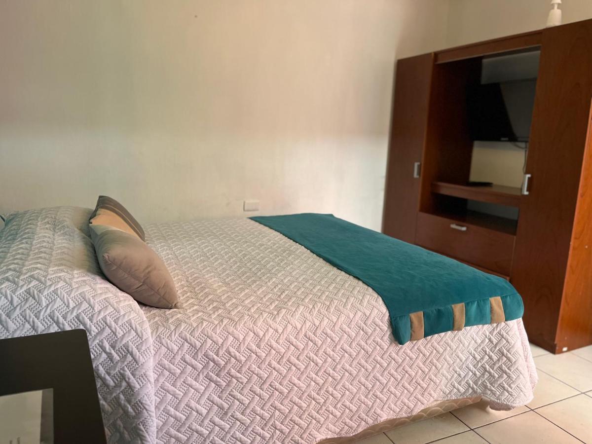 Hostal Avenue Ла-Серена Екстер'єр фото