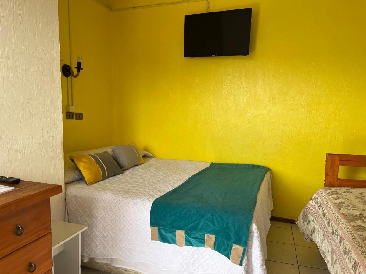 Hostal Avenue Ла-Серена Екстер'єр фото