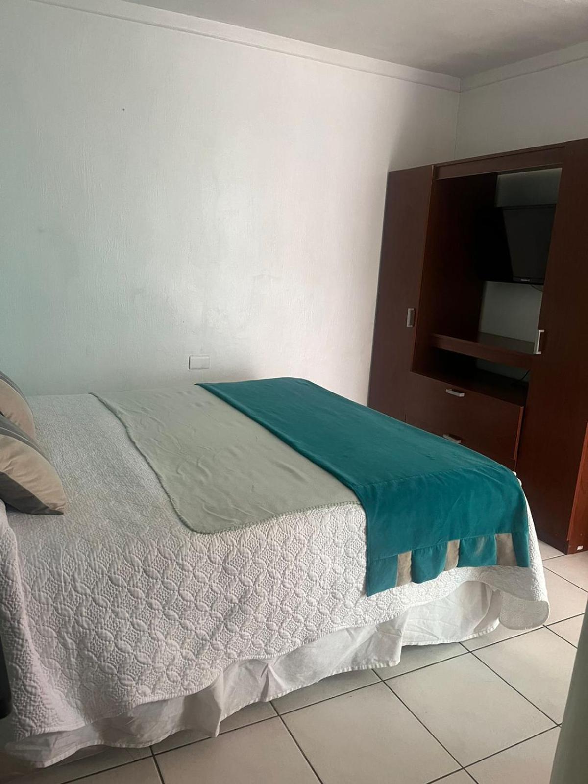 Hostal Avenue Ла-Серена Екстер'єр фото