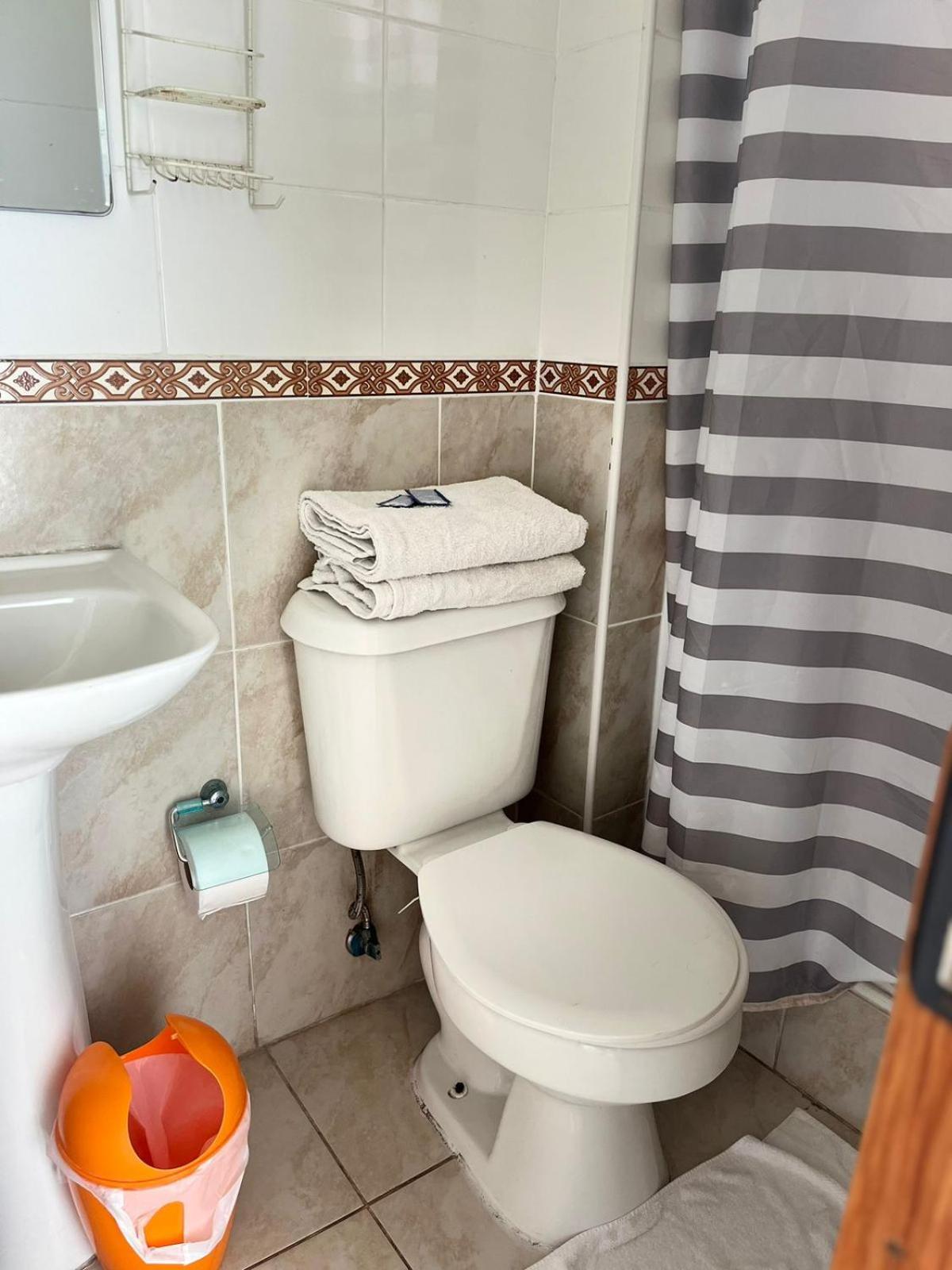 Hostal Avenue Ла-Серена Екстер'єр фото