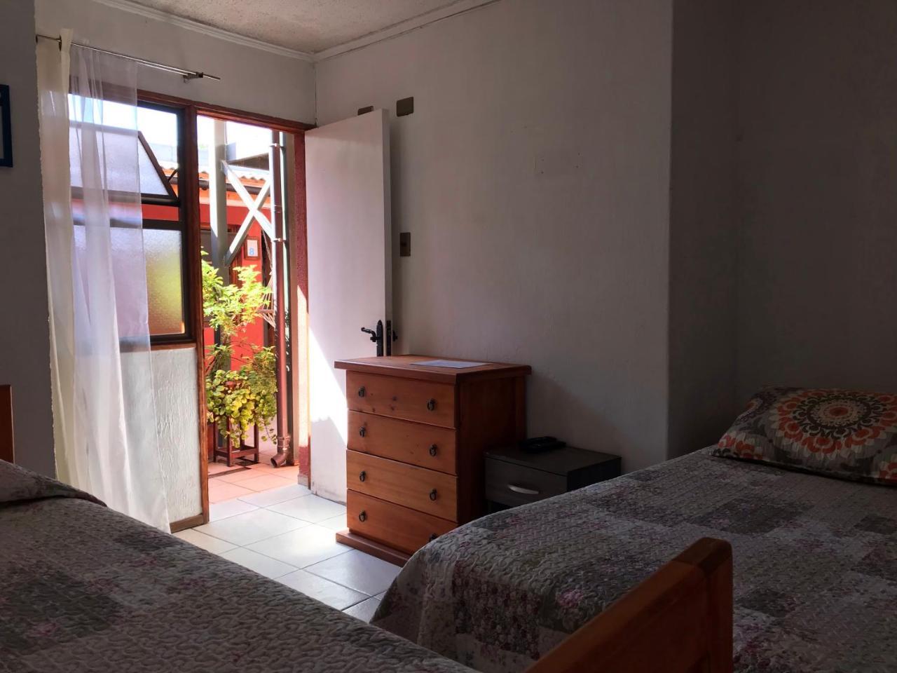 Hostal Avenue Ла-Серена Екстер'єр фото